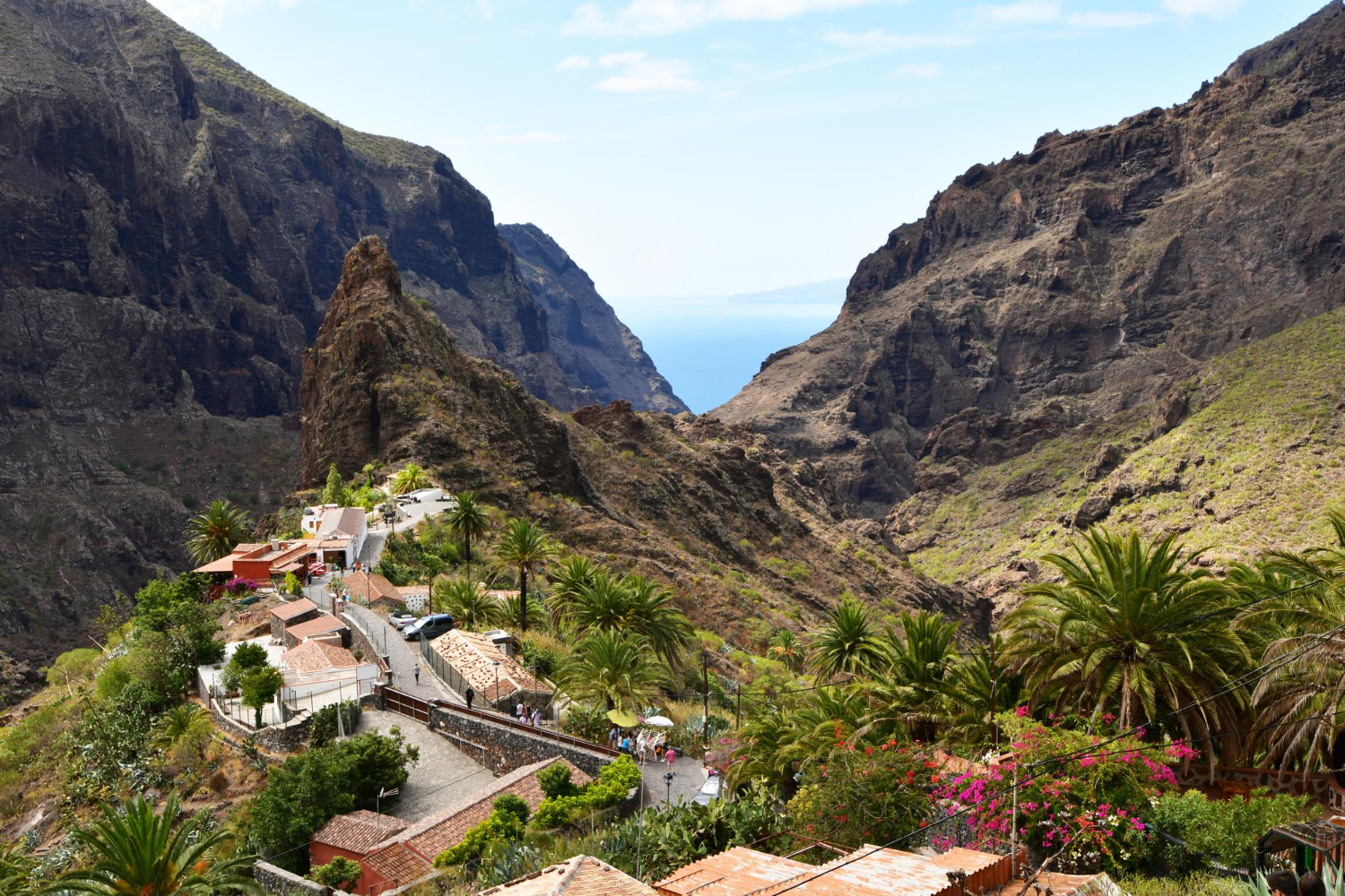 vesnička v pohoří na Tenerife
